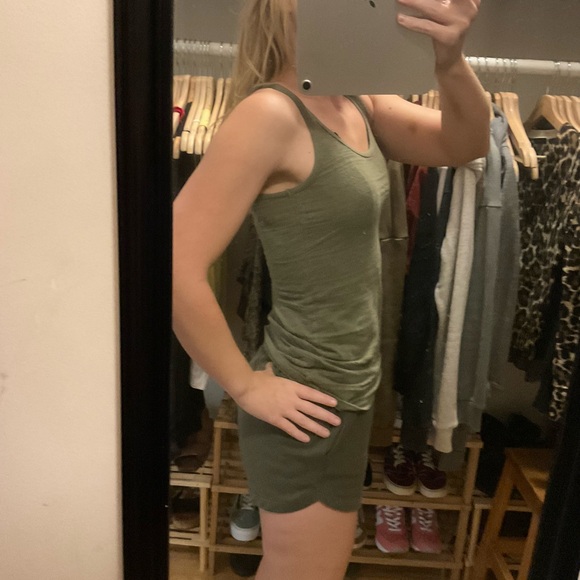 Mossimo tank top - Picture 2 of 7
